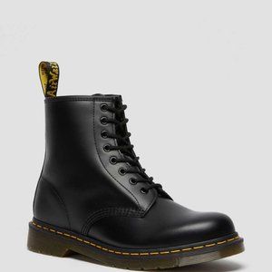 DR. MARTENS - Black Smooth Leather